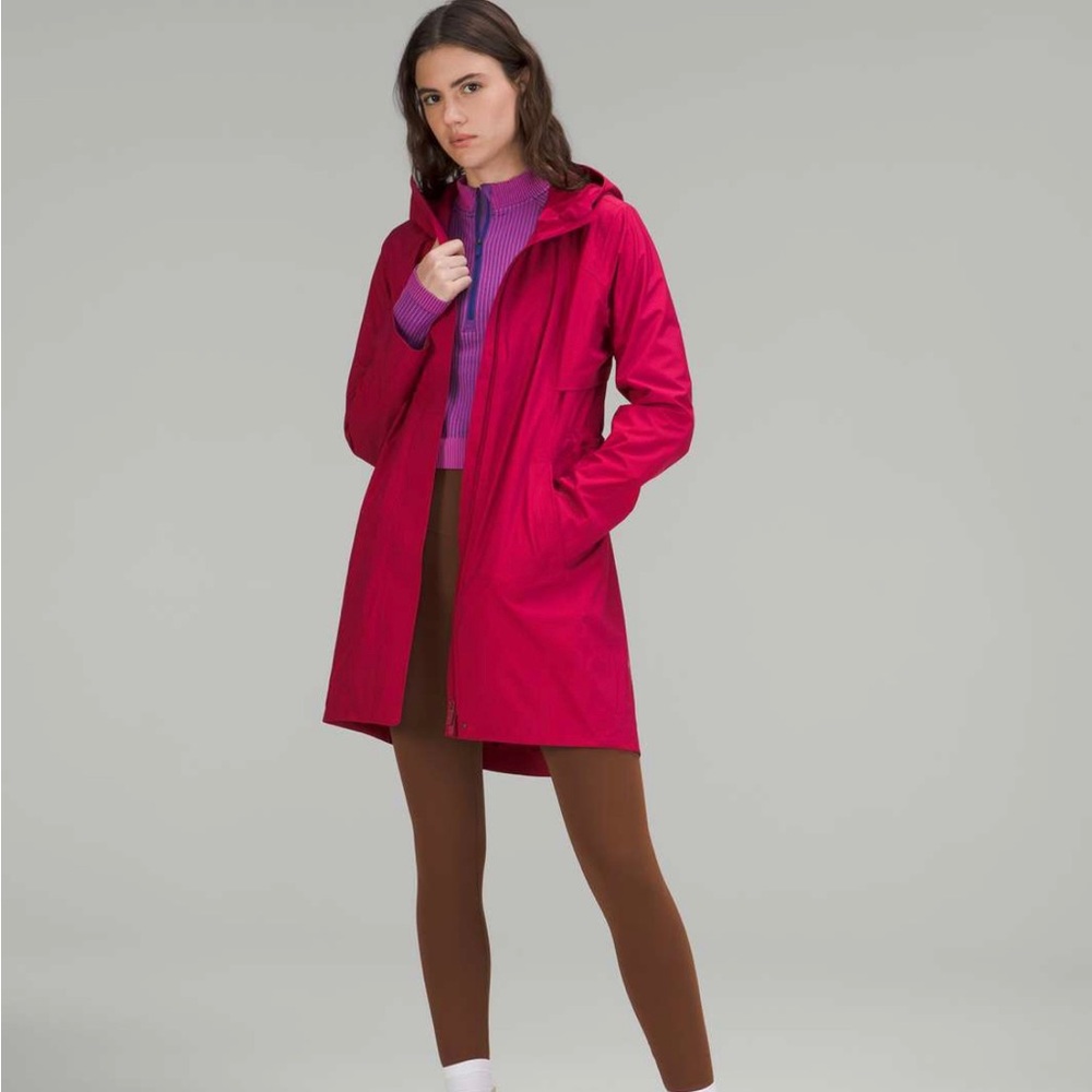 BNWT Lululemon Rain Rebel Jacket